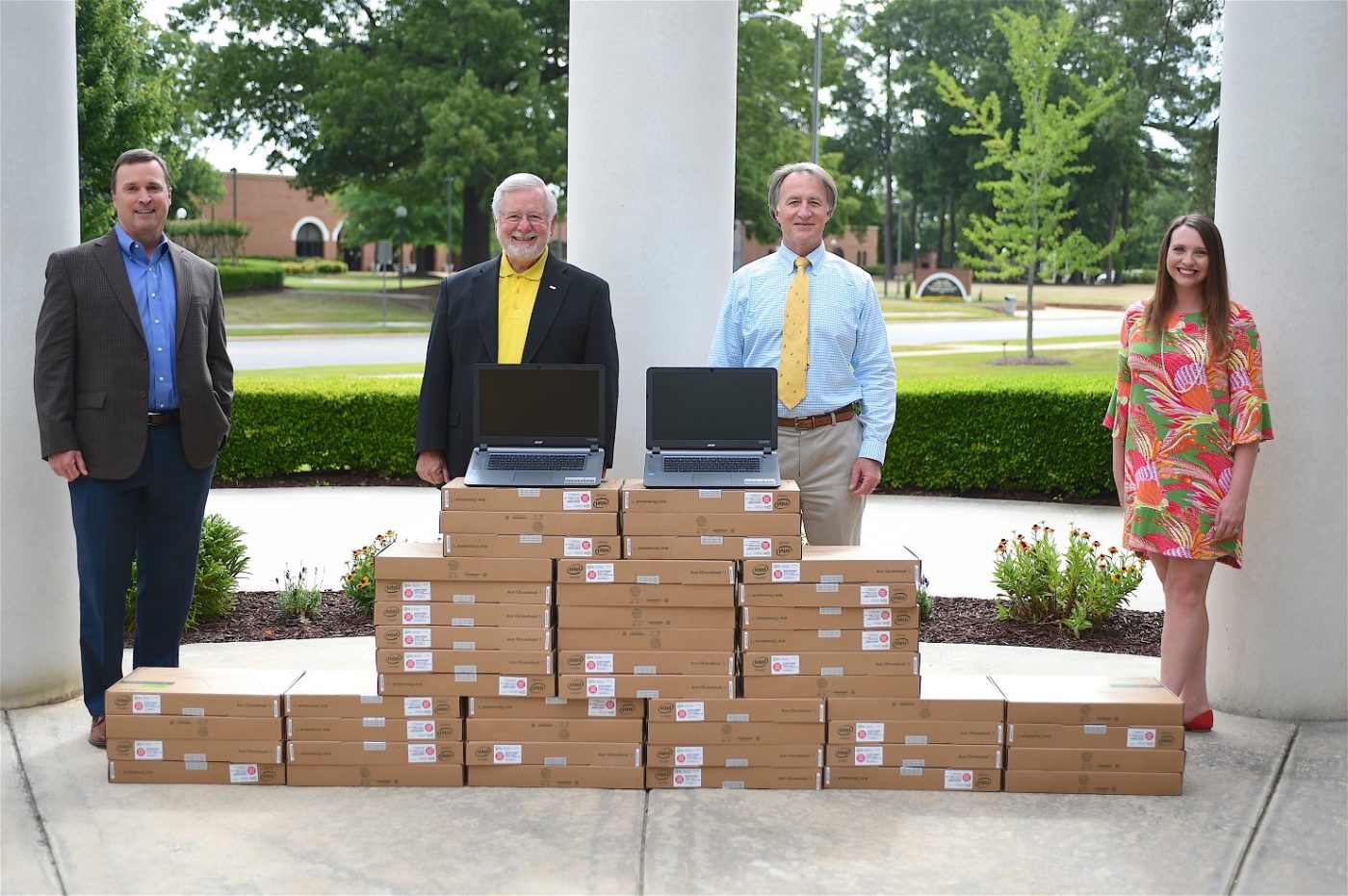 Ftcc Foundation Gives 50 Chromebooks To Ftcc (1)