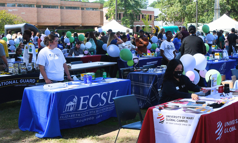 Students engaging University Transfer Options