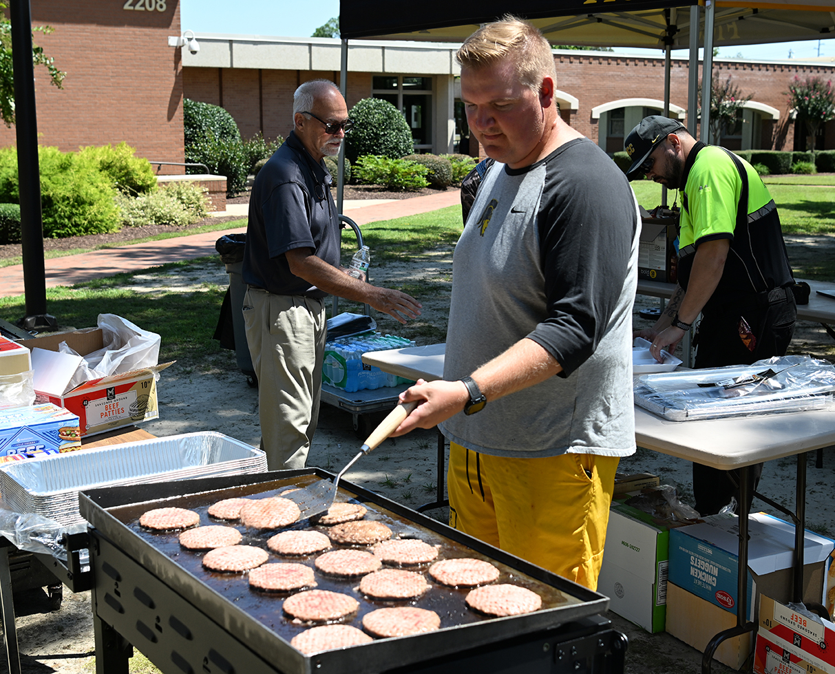 Athletic Orientation Cookout 2024