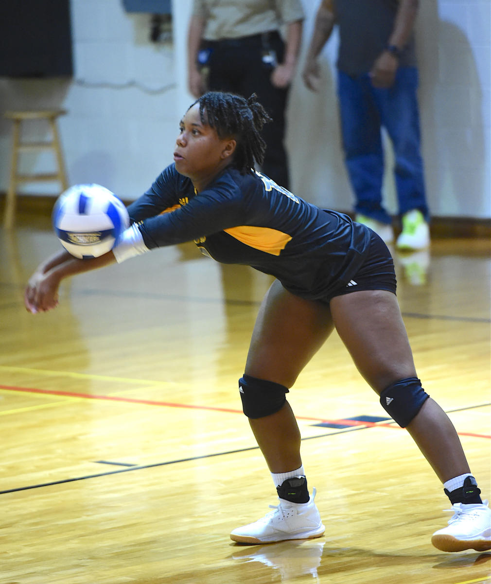 FTCC volleyball faces Pitt CC on Sept. 3, 2019, at Fayetteville Tech.