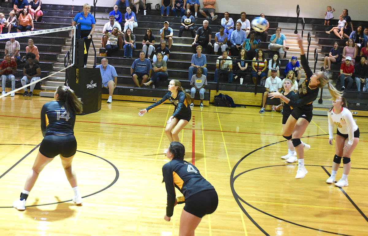 FTCC volleyball faces Pitt CC on Sept. 3, 2019, at Fayetteville Tech.