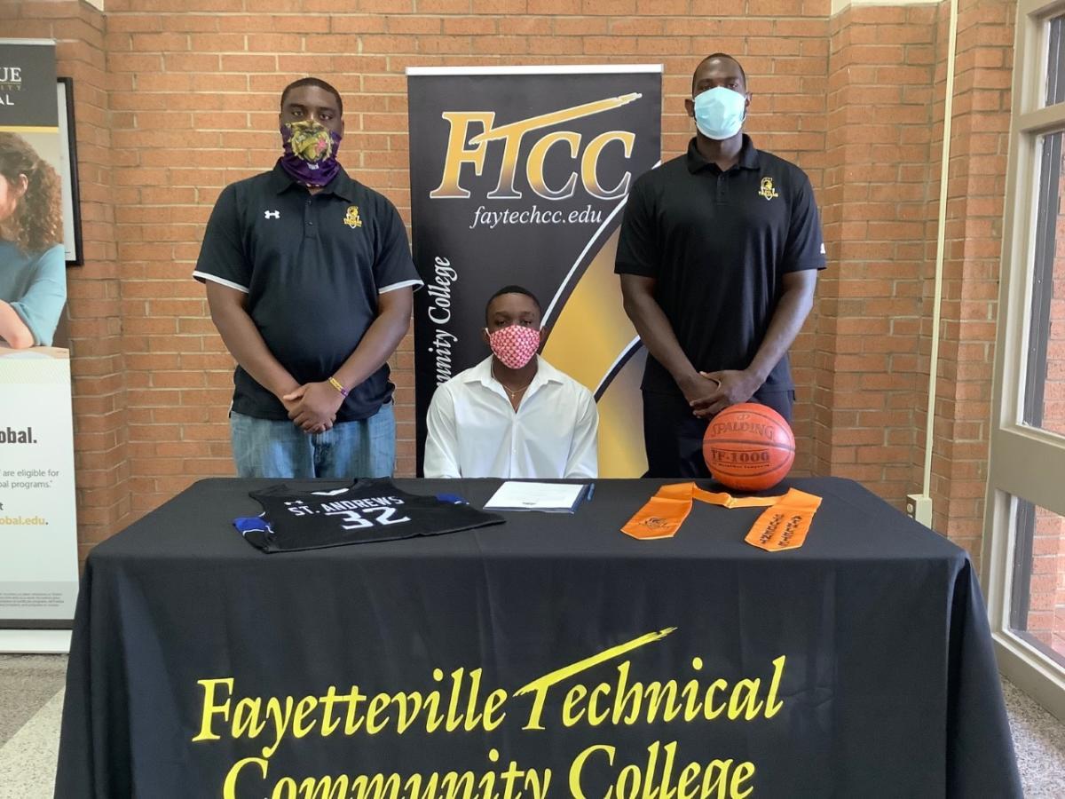 Gabe Harbison signs with St. Andrews