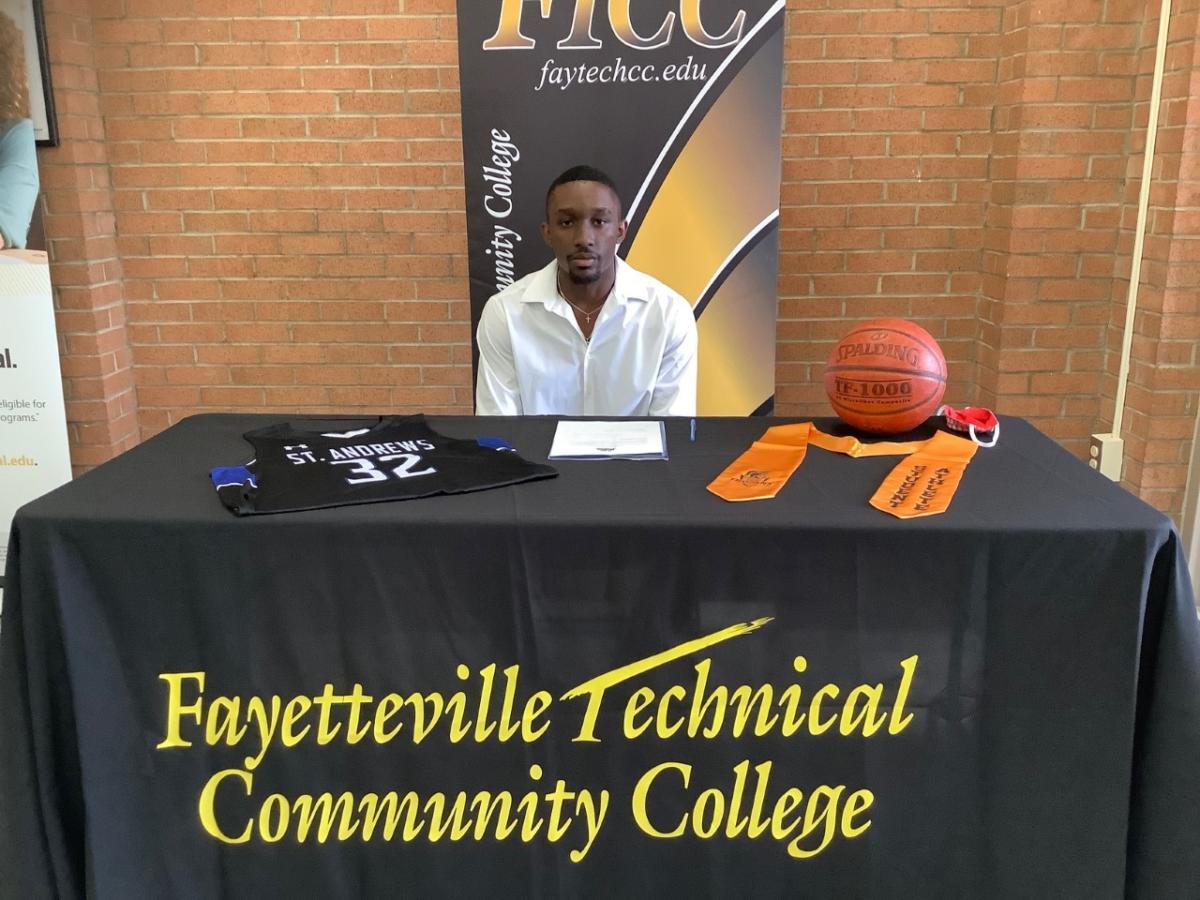 Gabe Harbison signs with St. Andrews