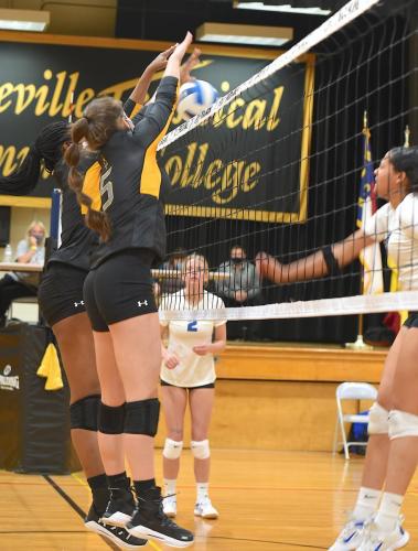 FTCC Volleyball vs Bryant and Stratton - March 16, 2021