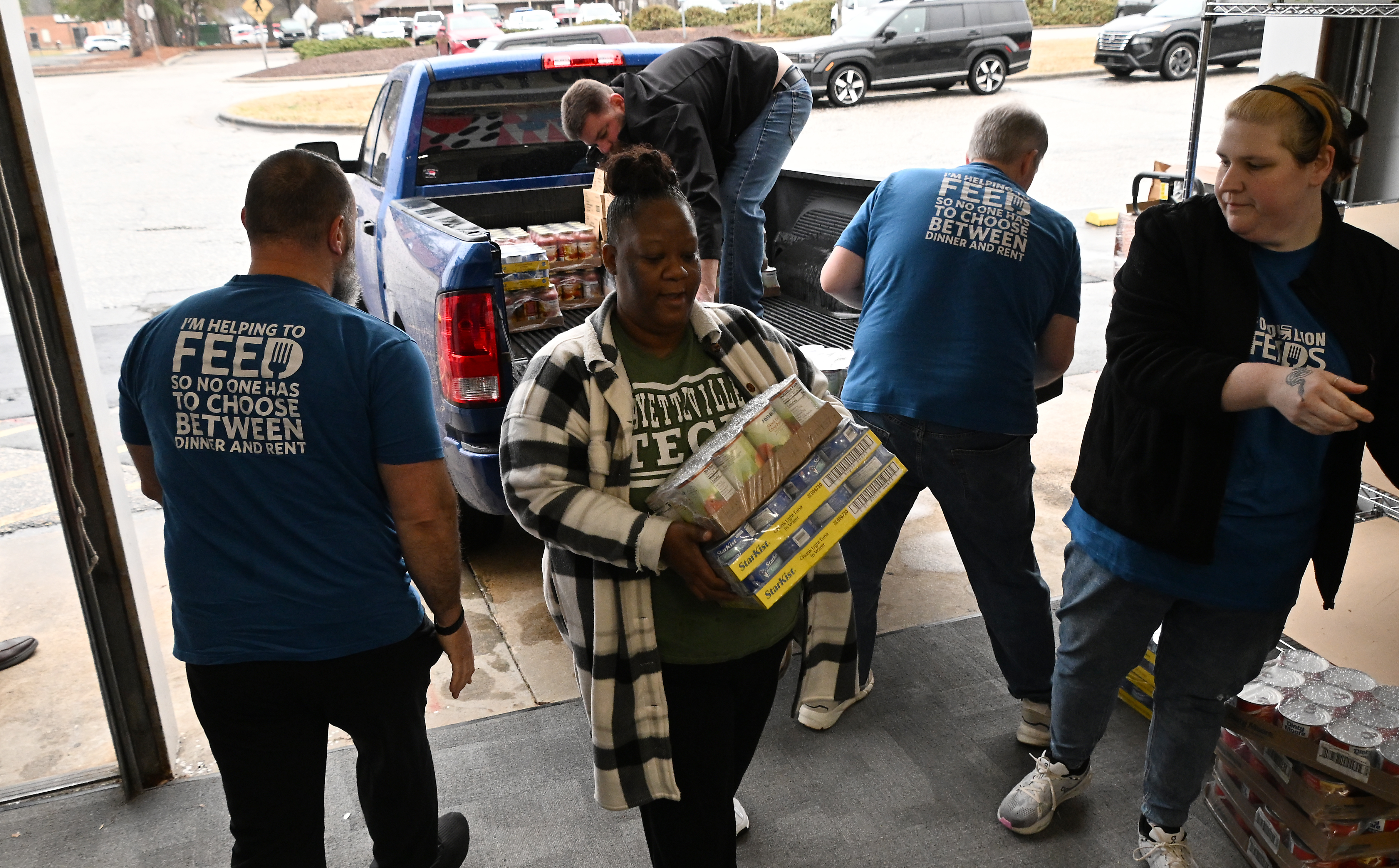 Food Lion Feeds donates to FTCC Food Pantry