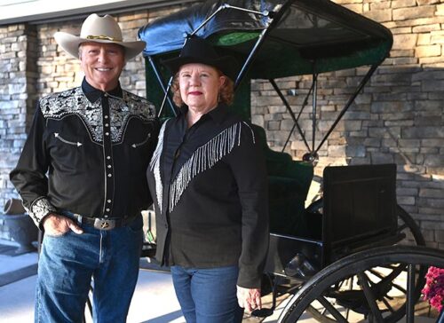 Couple Photo Next To Carriage 5